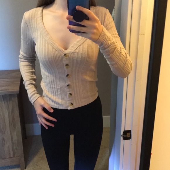Aeropostale Long-Sleeve V-Neck Sweater - Picture 2 of 3